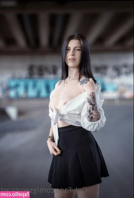 Elena Angel [ elena-angel ] - Hey babes! Make sure to check out the super sexy @paigeowens ! Follow