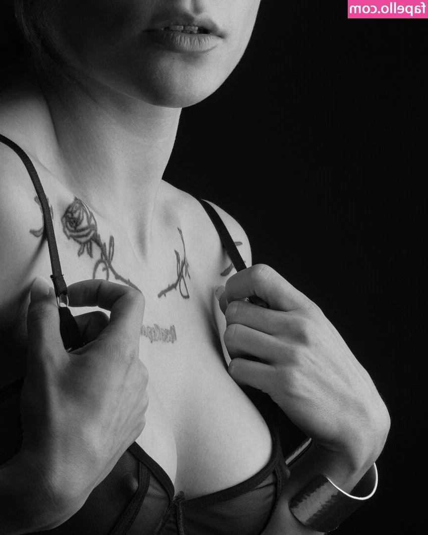 Lola Gaiaa [ lola-gaiaa ] - Trying out some new angles  do you like