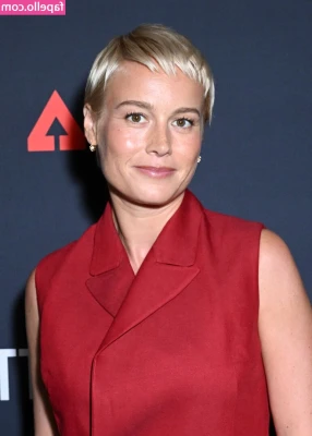 Brie Larson [ brie-larson-1 ] - me or the ps5?