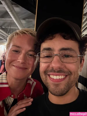 Brie Larson [ brie-larson-1 ] - Start your day with a hot little video to get heart pumping to all