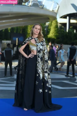 Brie Larson [ brie-larson-1 ] - Am I cute or am I cute? 😚