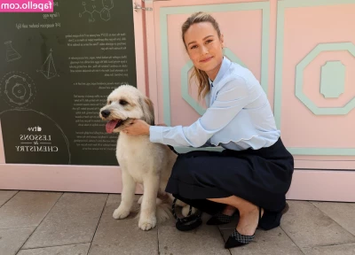Brie Larson [ brie-larson-1 ] - Video lagt ut på VIP  llouiseevip på hva vi gjorde ute i skogen  