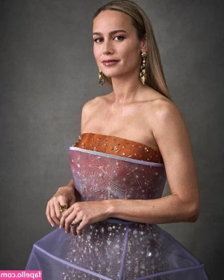 Brie Larson [ brie-larson-1 ] - What do you choose