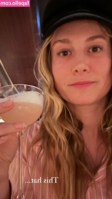 Brie Larson [ brie-larson-1 ] - Allooo   My body is more sexy after suntan