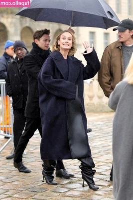 Brie Larson [ brie-larson-1 ] - Shaved or natural, whats your preference? ;)  @thevirtualgeisha has