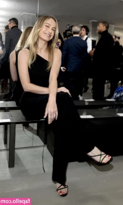 Brie Larson [ brie-larson-1 ] - Let s spend this evening together  I have something that will