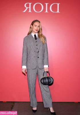 Brie Larson [ brie-larson-1 ] - Back from vacay and will be filming soon  Send in ur requests