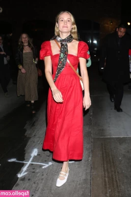 Brie Larson [ brie-larson-1 ] - This hot thing    18y o_alice   is waiting for you   Her pussy is