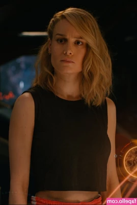 Brie Larson [ brie-larson-1 ] - Can I lick it    I tired somthing new   I hope you like