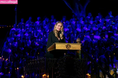 Brie Larson [ brie-larson-1 ] - Here s a sneak preview of what s to come of my new outfit