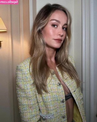 Brie Larson [ brie-larson-1 ] - Frog tied