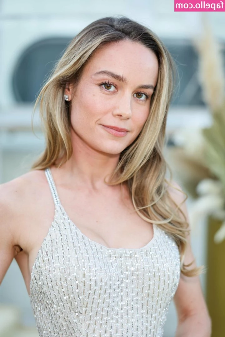 Brie Larson [ brie-larson-1 ] - Dick loving housewife makes rock hard cock premature ejaculation All