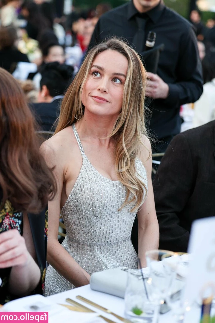 Brie Larson [ brie-larson-1 ] - I m looking for a seat