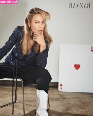 Brie Larson [ brie-larson-1 ] - Twerk for me baby