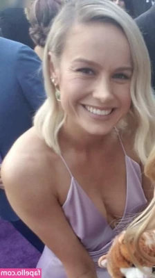 Brie Larson [ brie-larson-1 ] - a thiccc giantess is a happy giantess
