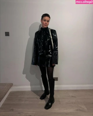 Brie Larson [ brie-larson-1 ] - Sissy bitch gets a face full of dick!