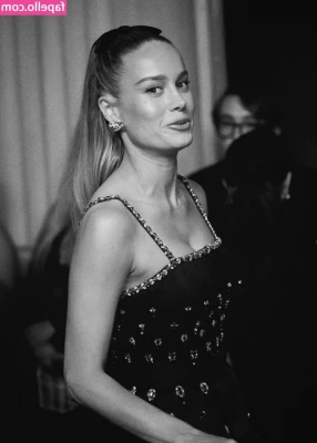 Brie Larson [ brie-larson-1 ] - A little help here? 💚