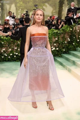 Brie Larson [ brie-larson-1 ] - I go crazy for you 💙 Would you go crazy for me too?