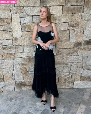 Brie Larson [ brie-larson-1 ] - Make my back curve, daddy
