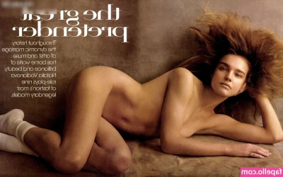 Natalia Vodianova [ natalia-vodianova ] - Been an awful good girl 😈🎁