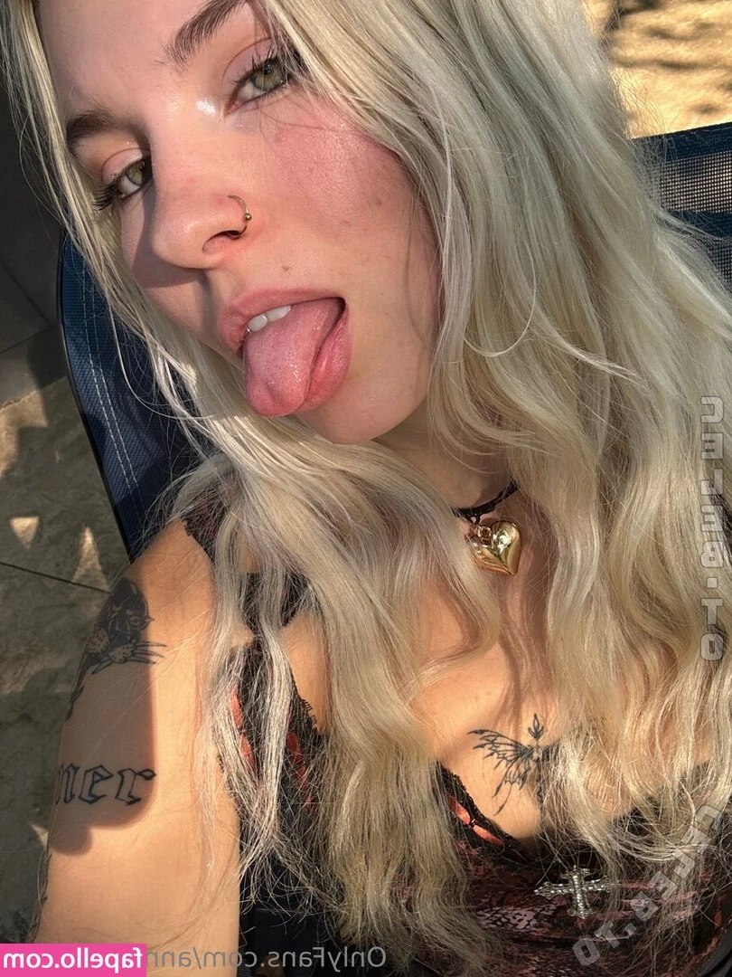 annie.angel18 [ annie-angel18 ] - Open door Teresa will cure u 🚪! 😍pill 3.0 to make your day