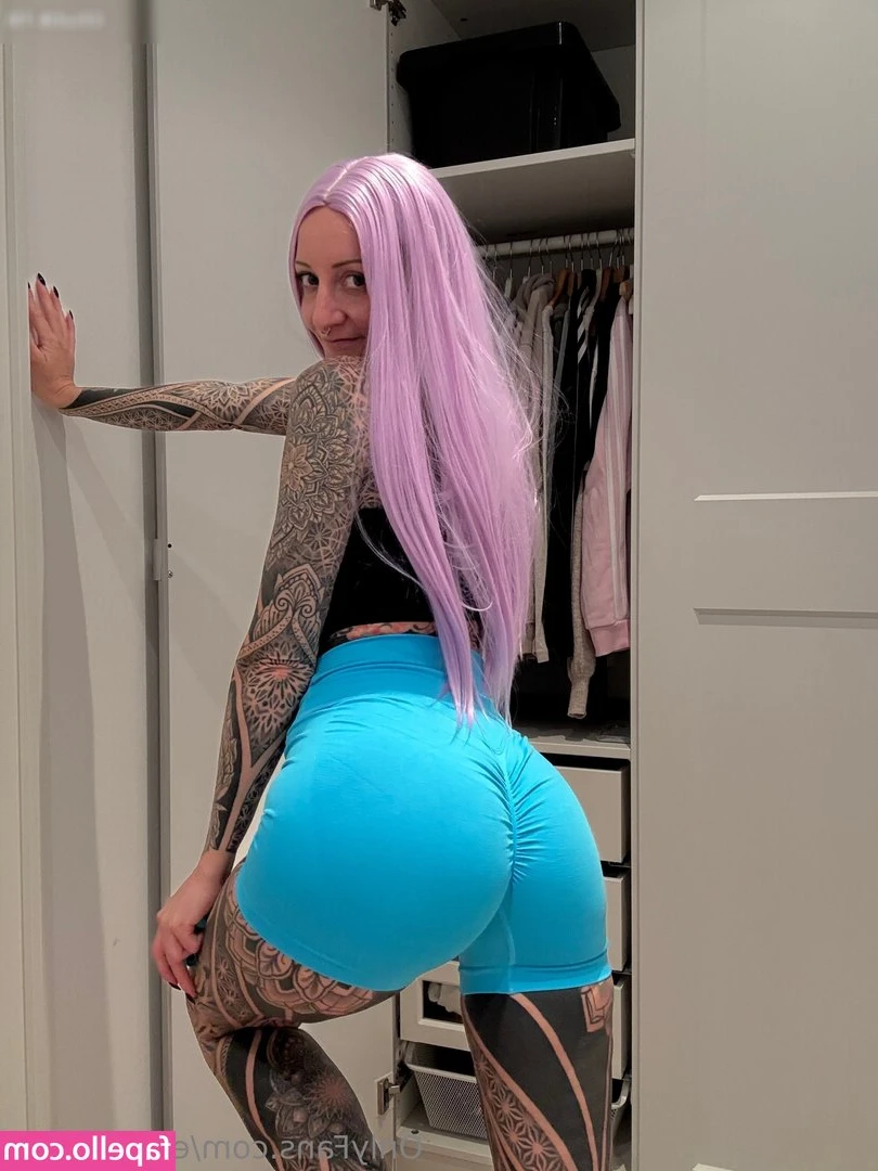 Eule Emma [ eule-emma-5 ] - Dominating @yoncesgatorade’s hungry hole. Love the way he looks