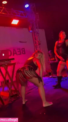Mulher Filé [ mulher-file ] - would you beg to suck it or do I have to shove it down ur slutty