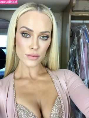 Peta Murgatroyd [ peta-murgatroyd ] - Eyes on the prize 😍🍑