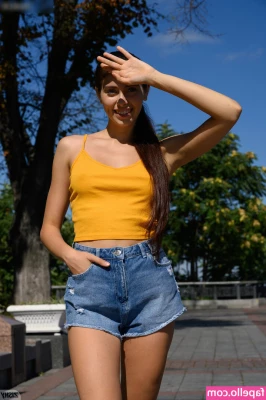 Alissa Foxy [ alissa-foxy ] - I wanna get naughty with you daddy
