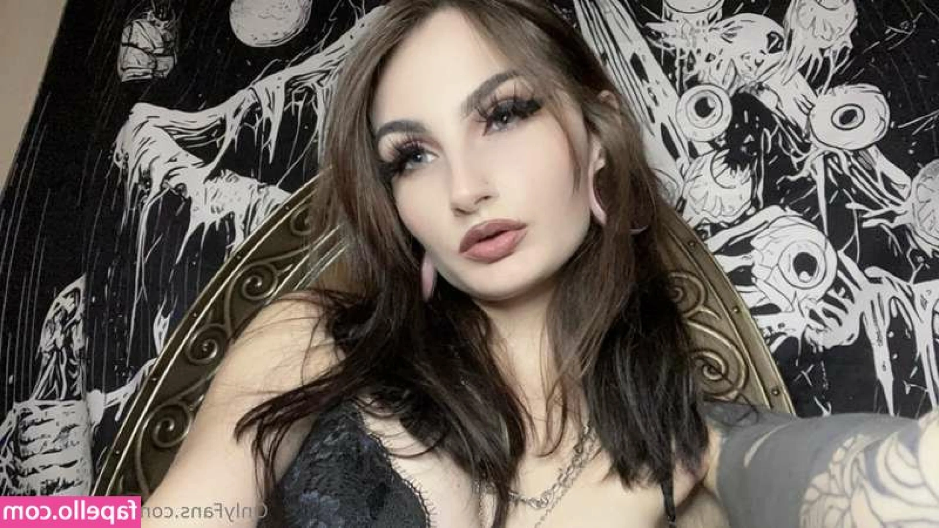 Aleksandra [ aleksandra-1 ] - Once  I thought for a long time about what we are  I photographed