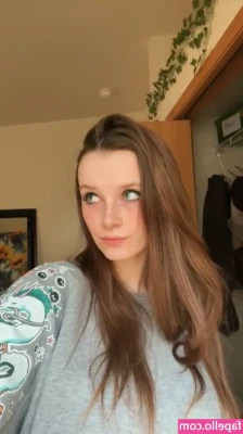 izassassin - Fancy sexting  10 message me  Want my snapchat  Available all the