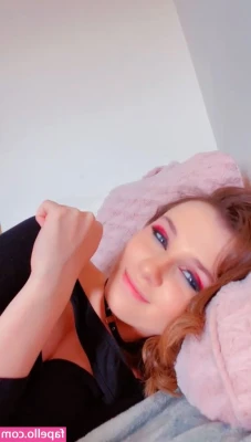 izassassin - i really want a girl to eat my pussy  i ve been thinking about it so