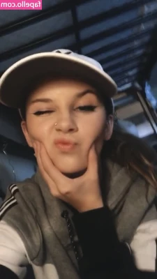 izassassin - HEY BABE  MAKE SURE YOUR CHECKING OUT MY CONTENT  amp  LET ME KNOW IF part 1