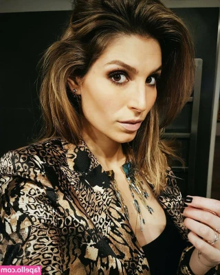 Laury Thilleman [ laury-thilleman ] - Who give the best morning head