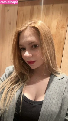 biranset [ biranset-1 ] - Good morning babes! Who's ready to get freaky in my DMs today! 😈