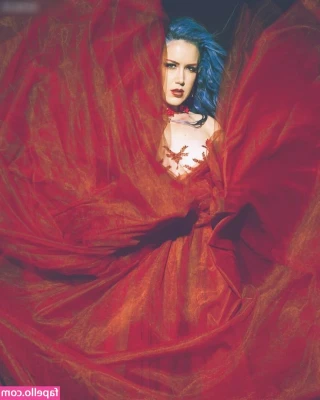Alissa White-Gluz [ alissa-white-gluz ] - What detail do you think is missing most from this beautiful picture 