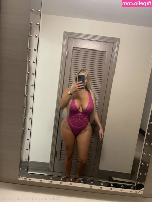 Lexi Stone [ lexi-stone-1 ] - Me in a fishnet bodysuit is your fantasy  Focus on the feet