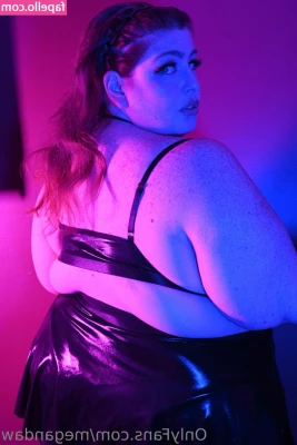  [ megandaw ] - Do you like it when I wear nothing underneath? 😉