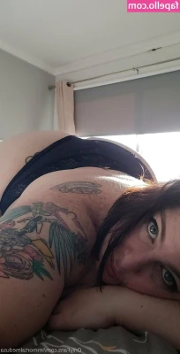  [ megandaw ] - Fuck me under the Christmas tree, it’s a festive orgasm 😏