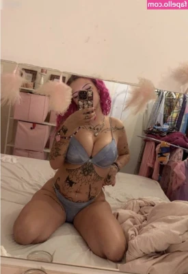 Valeria Maria [ valeria-maria ] - long legs & soft thighs, I wanna crush you with them