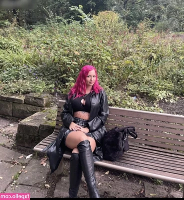 Valeria Maria [ valeria-maria ] - Me waiting for you to tear me apart
