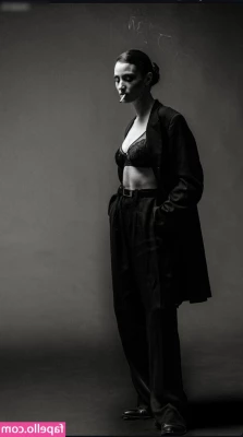 Nadine Menz [ nadine-menz ] - Evening Guys   Happy Friday  Hey it s 9 00 and I didn t pass out yet 