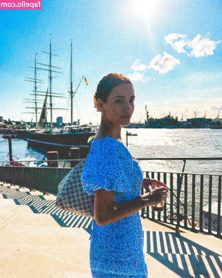Nadine Menz [ nadine-menz ] - Il buongiorno speciale come sempre lo trovate sul profilo vip 😈