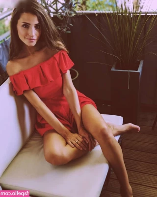 Nadine Menz [ nadine-menz ] - Come and join me in a morning wank on my sofa x