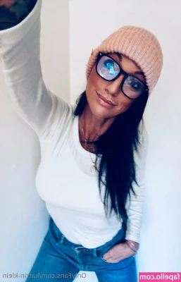 Katrin-Klein - Who would like to blow the candle  or eat some cake for my birthday