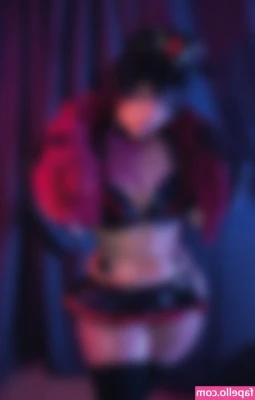 Strelizia666 - I spy with my little 👁️….. something sexy 😈