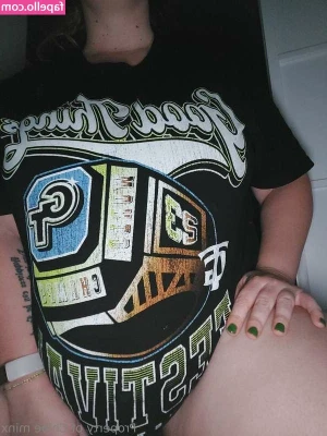 Chloe Minx [ chloe-minx ] - Happy Monday