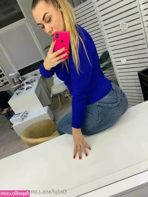 Liza Moon [ liza-moon ] - Would you join me in the sauna today?