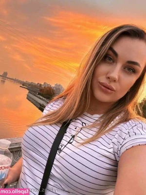 Liza Moon [ liza-moon ] - Nukkumaan pitäis alkaa  Vai oisko sulla jotain muuta ehdotusta