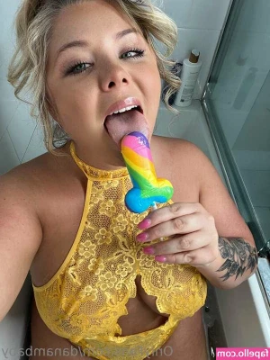 Dana Marie [ dana-marie ] - Sweet ass is waiting for your attention   I can keep you busy very